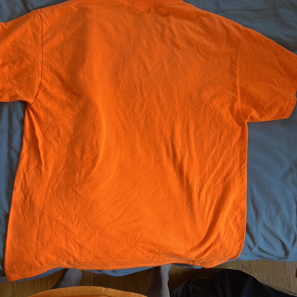 Simple tee - Picture 2 of 2